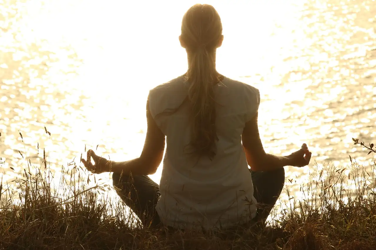 Moon en yoga: ontdek de verbinding en voordelen